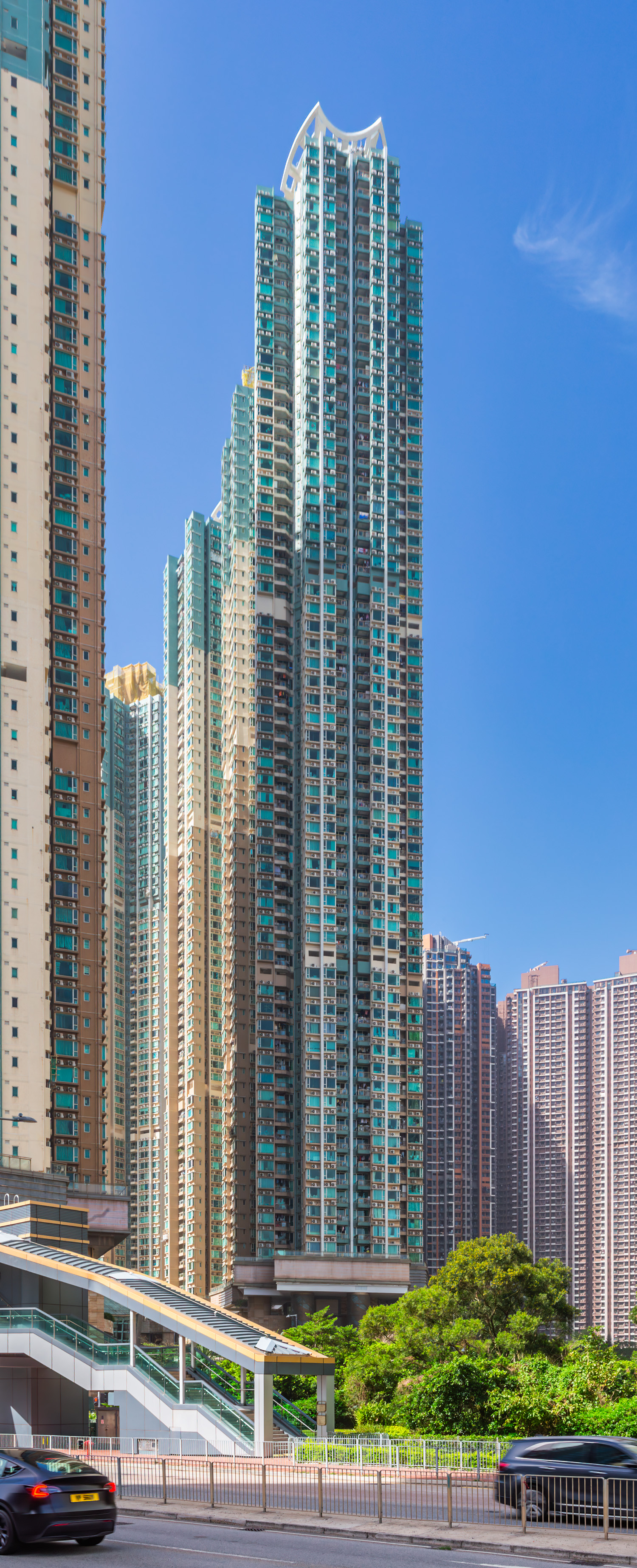 LOHAS Park Le Prime Towers 7-8, Hong Kong - View from the east. © Mathias Beinling